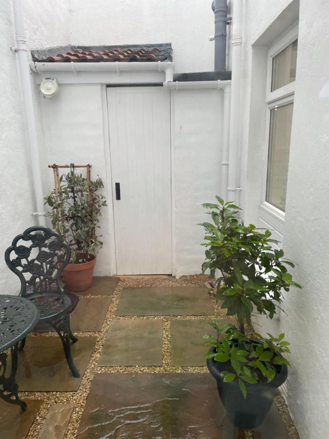 Eleven Upway Street Weymouth Exterior foto